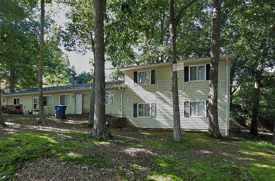 18 Circle St #2