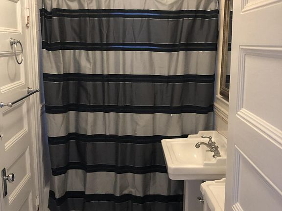 5th image of 18 Bond St #1F
