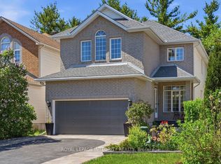 72 Maricona Way, Ottawa, ON K2T 1H3