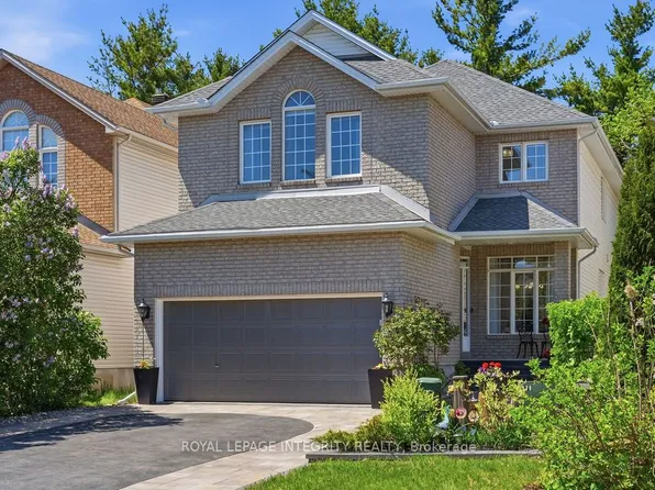 72 Maricona Way, Ottawa, ON K2T 1H3
