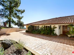 906 Big Briar Way, La Canada Flintridge, CA 91011