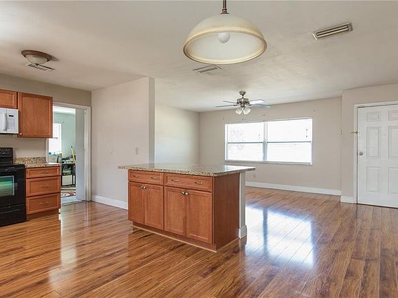 4th image of 12674 82nd Ave