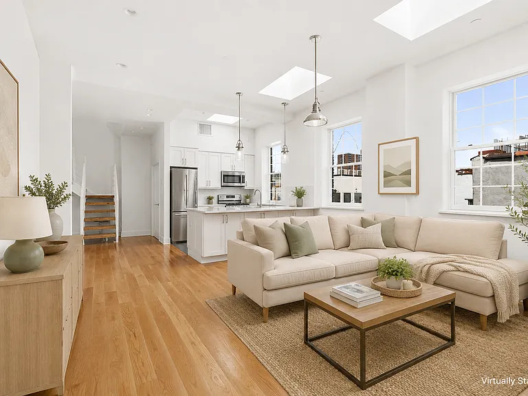 25 Lexington Ave #504 — Photo 2