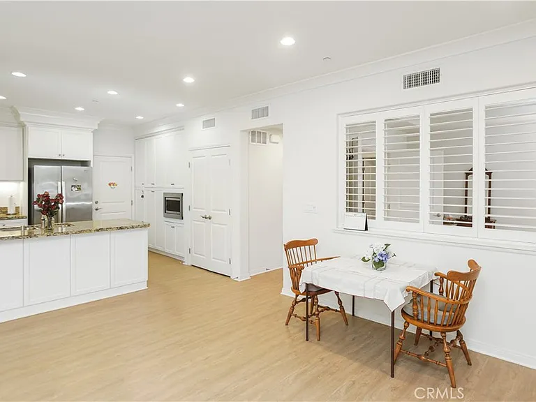 41 Kempton — Photo 7
