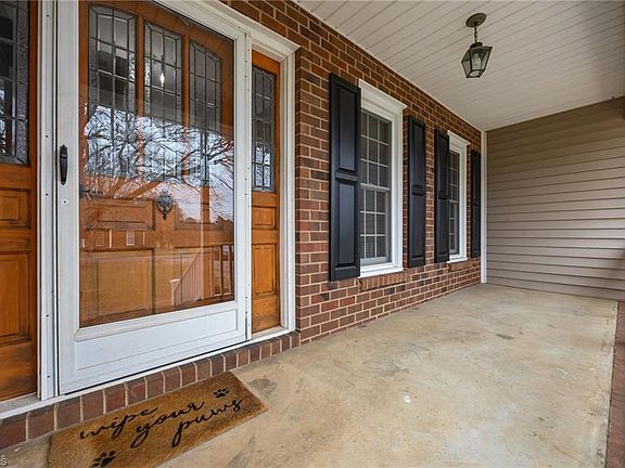 3rd image of 1172 Geneva Albright Rd