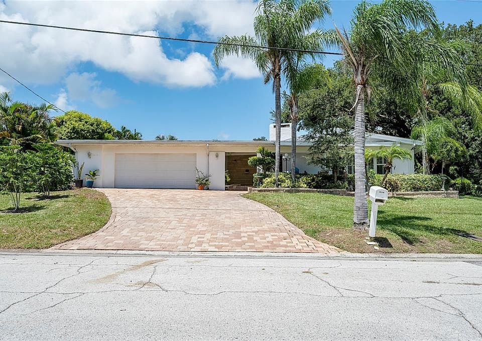 1st image of 1294 FAIRWAY DRIVE