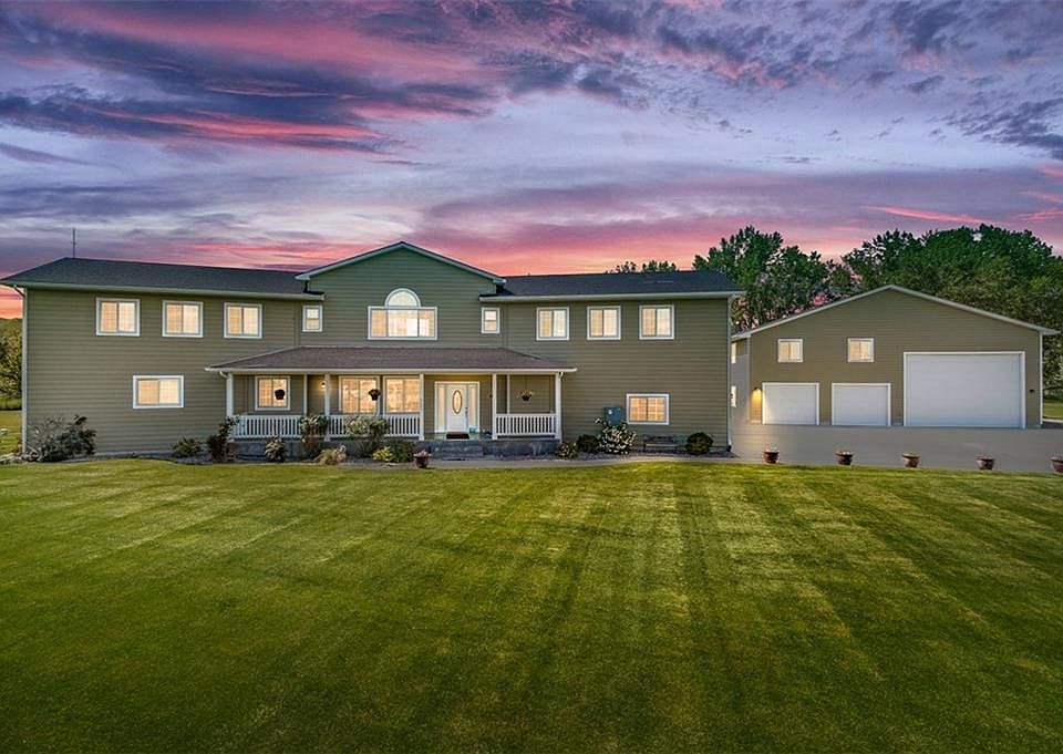 1st image of 1480 S Canal Cir