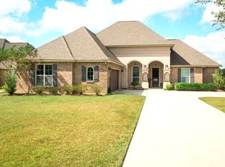 120 Terrace Oak Ln, Broussard, LA 70518