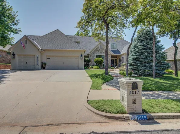 1017 Gulmor Dr, Edmond, OK 73034
