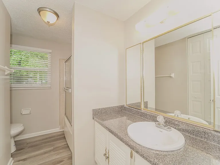 605 Bundy Cir — Photo 16