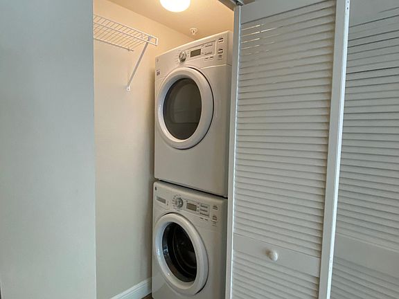 5th image of 1701 SE 17th St #506