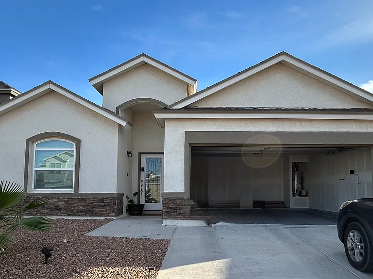 13940 Sky Harbor Ave — Photo 1
