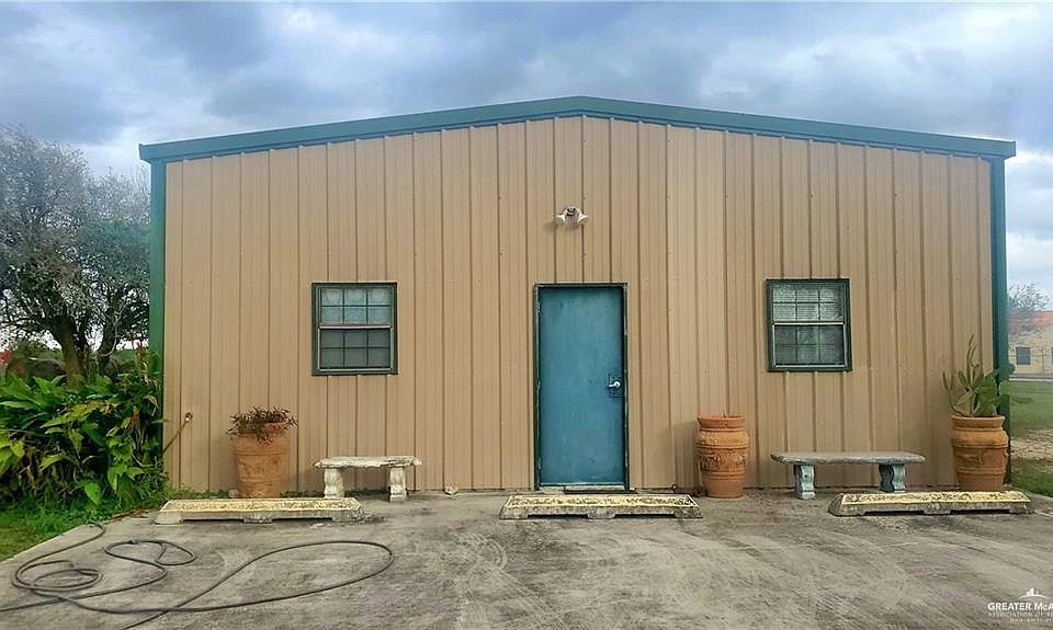 1st image of 264490 S Tamm Ln
