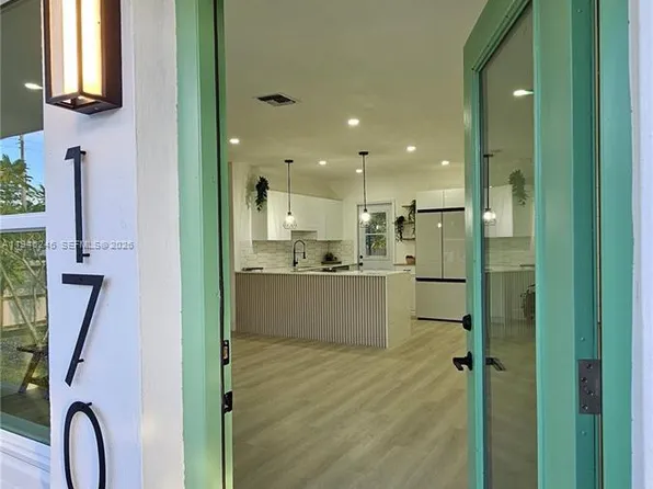 170 NE 171st St, North Miami Beach, FL 33162