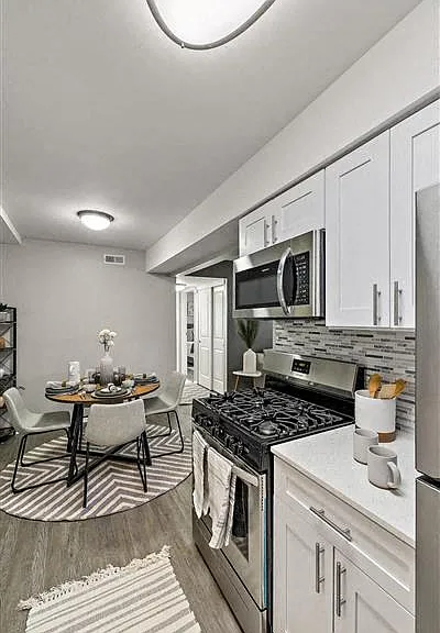 Residences at Grand Blanc Apartments - Grand Blanc, MI — Photo 3