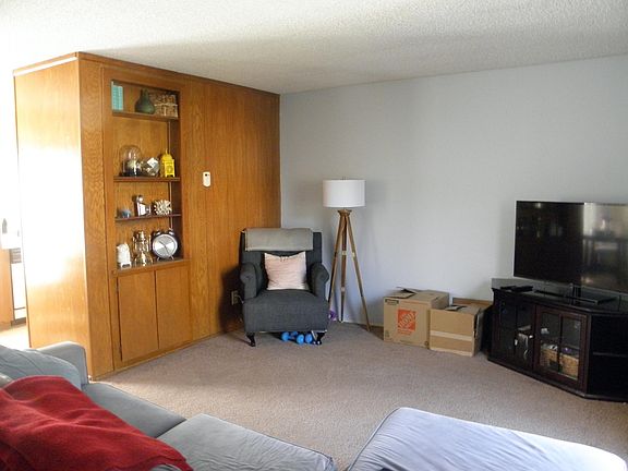 3rd image of 1321 Oliver Ave APT 10