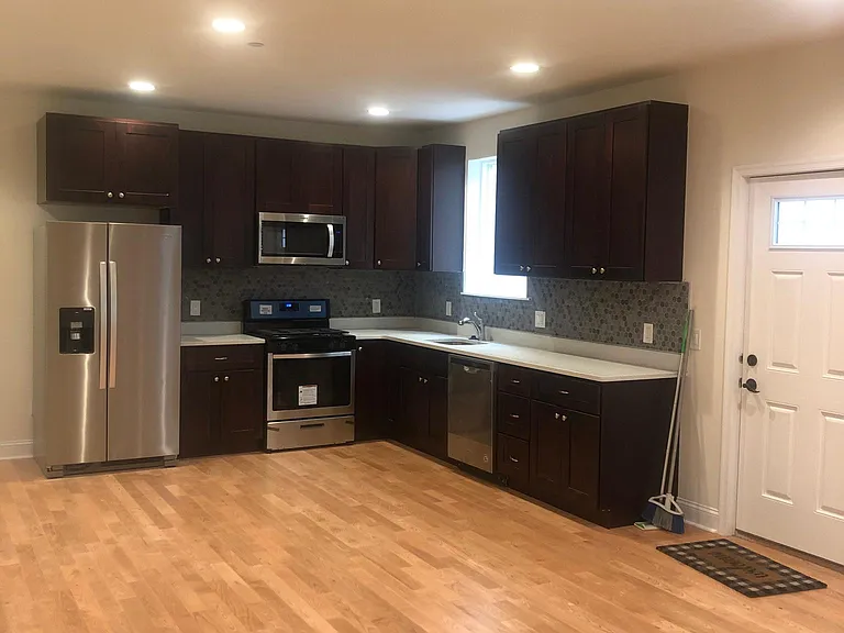 1215 S 46th St #2 — Photo 9