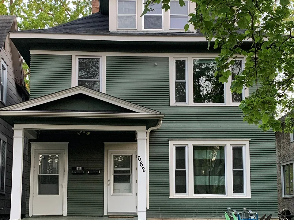 682 Jessamine Ave E #2