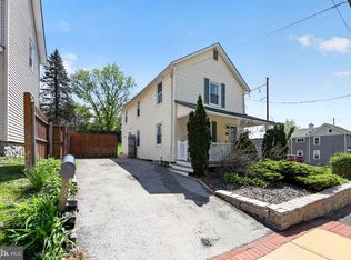 22 W Broad St, Malvern, PA 19355
