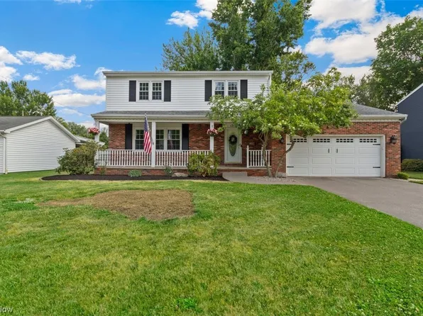 1715 Emerald Dr, Lorain, OH 44053