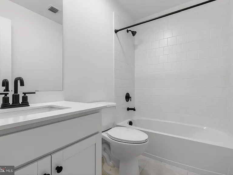 73 Basswood St — Photo 21