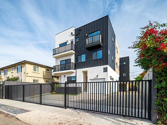 4th image of 520 N Saint Andrews Pl #1