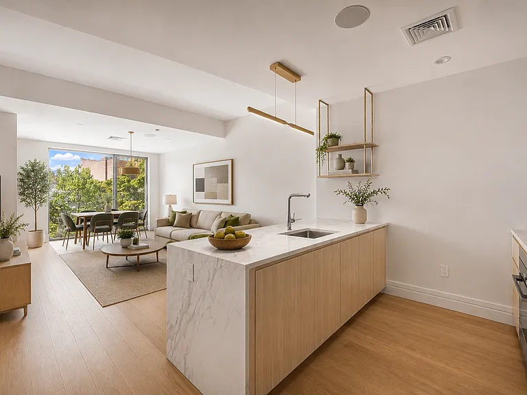 960 Franklin Ave #614 — Photo 3