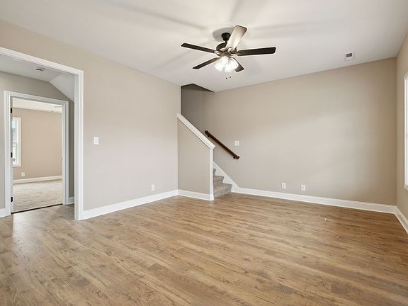 5th image of 1009 Tufnel Dr Lot 243