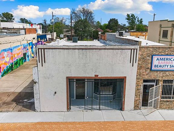 2nd image of 122 W Texas Ave