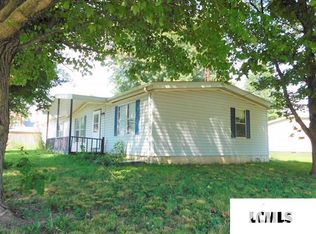 201 Logan St, Hartsburg, IL 62643