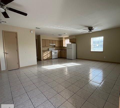 3rd image of 1660 E 12th St #6