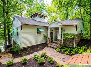 699 Long Island Dr, Moneta, VA 24121
