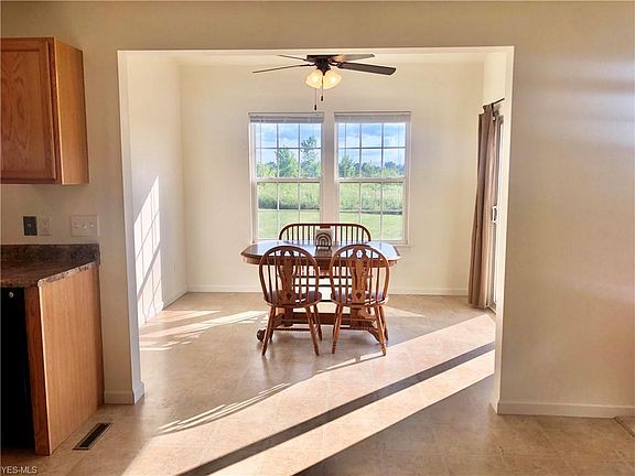 5th image of 9744 Creekside Way