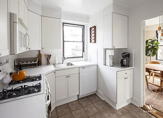 Rented by Warburg | media 16