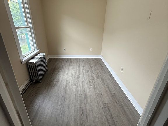 5th image of 723 S 7th St