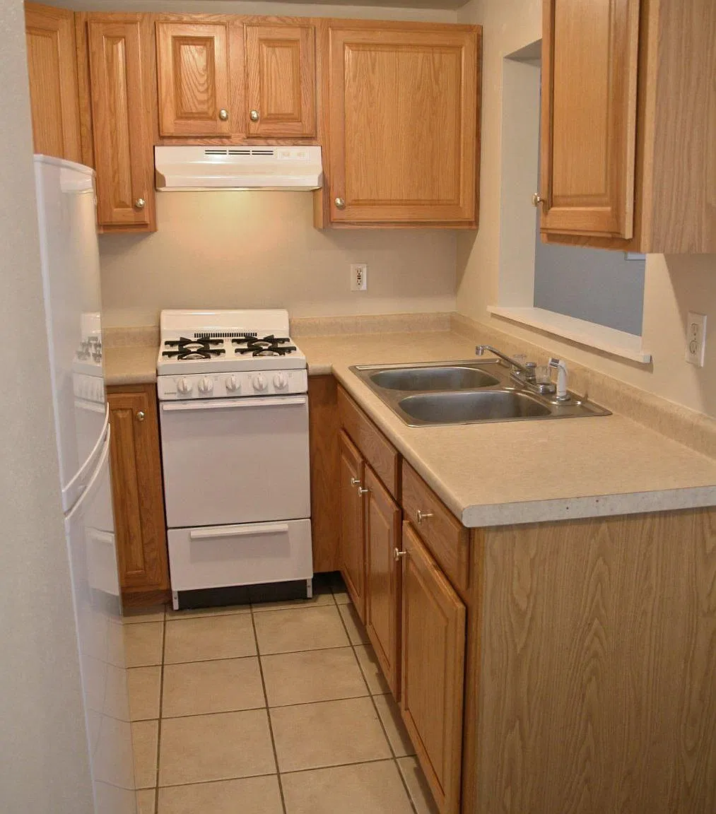 2 bed, 1.0 bath, 2640 sqft, $1,150 — Photo 4