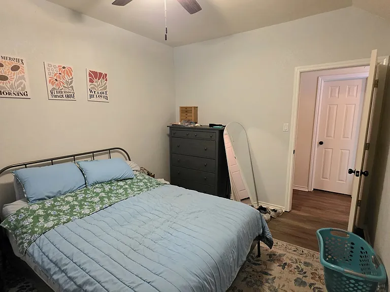 Second bedroom
