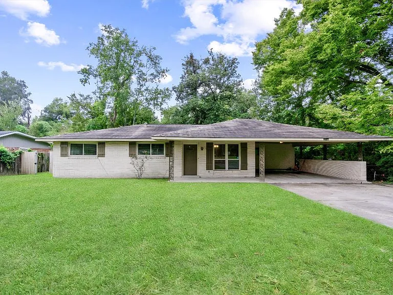 5574 Houston Dr — Photo 2