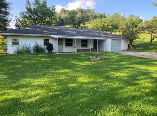 543 Wood Rd, Grafton, WV 26354