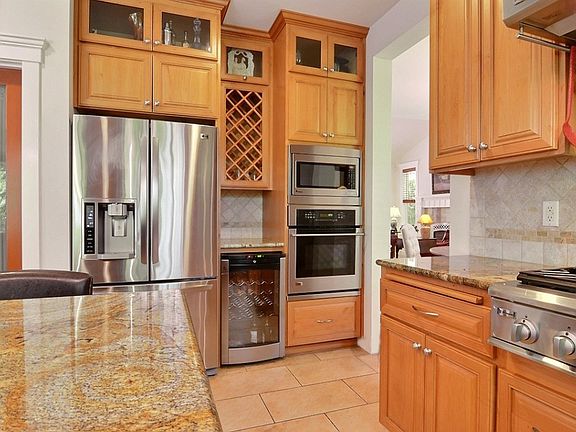 3rd image of 7011 47th St NW