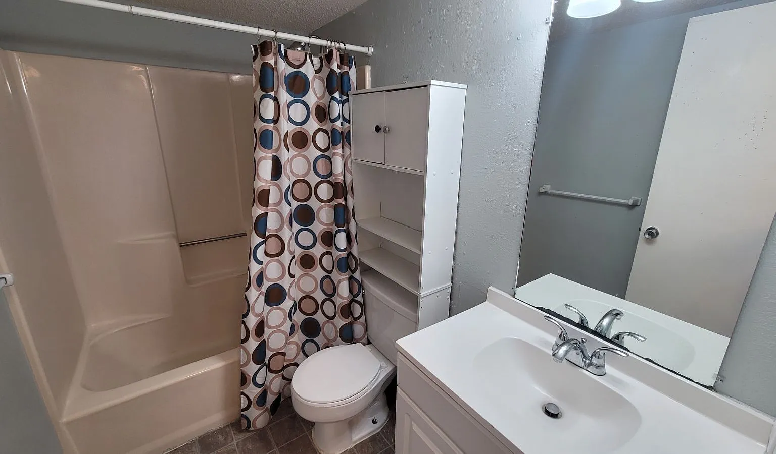 Ocean Dr, 3402 #33 - 1 — Photo 2