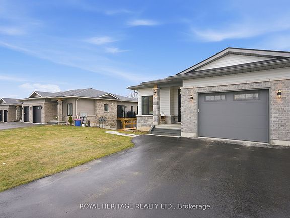 3rd image of 36 Prairie Run Rd