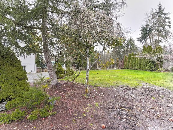 3rd image of 11308 193rd Ave E