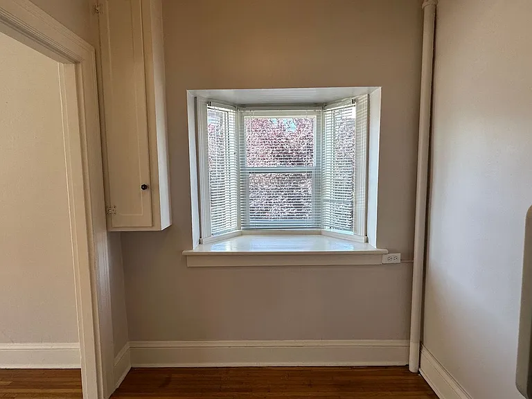 635 NE Randall Ave — Photo 13