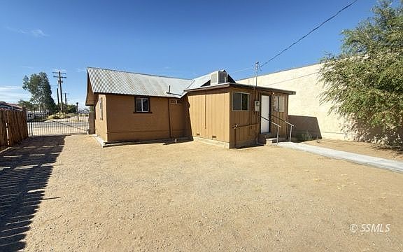 5th image of 6618 Inyokern Rd