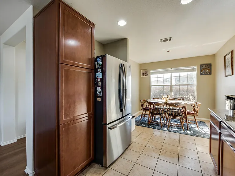 2613 Avenel Ct — Photo 5