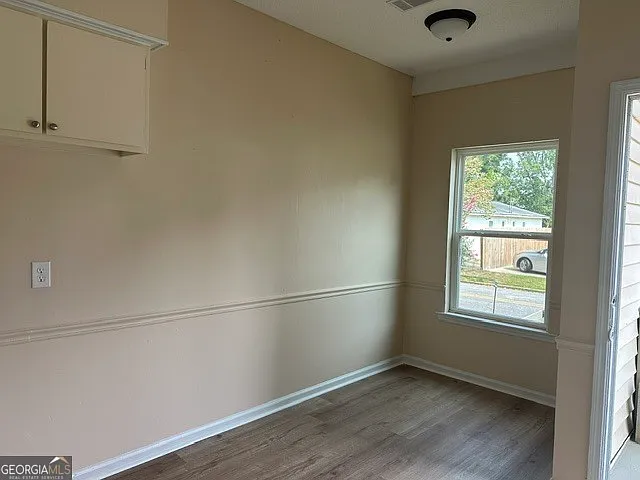 102 W Inman St #1 — Photo 3