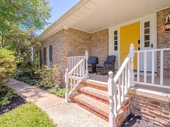 5th image of 31 Merion Pl