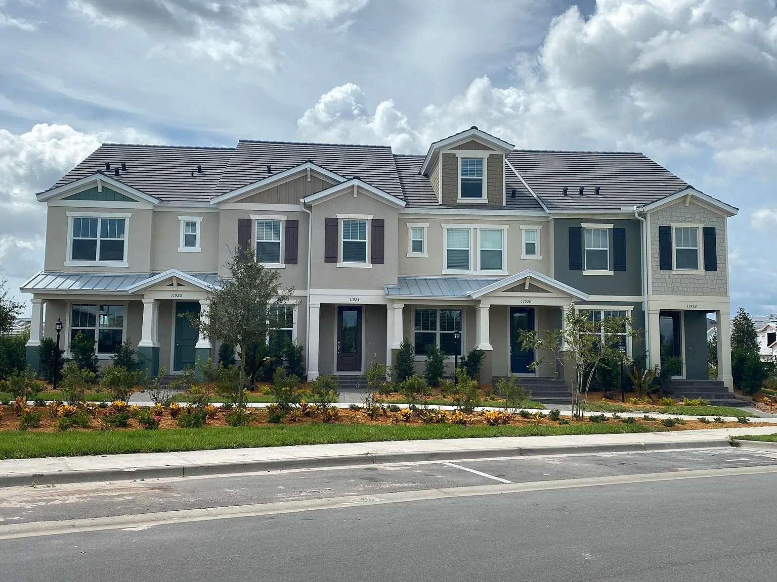 11924 Pebble Dr — Photo 1