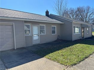 2407 Nesmith Lake Blvd, Akron, OH 44314